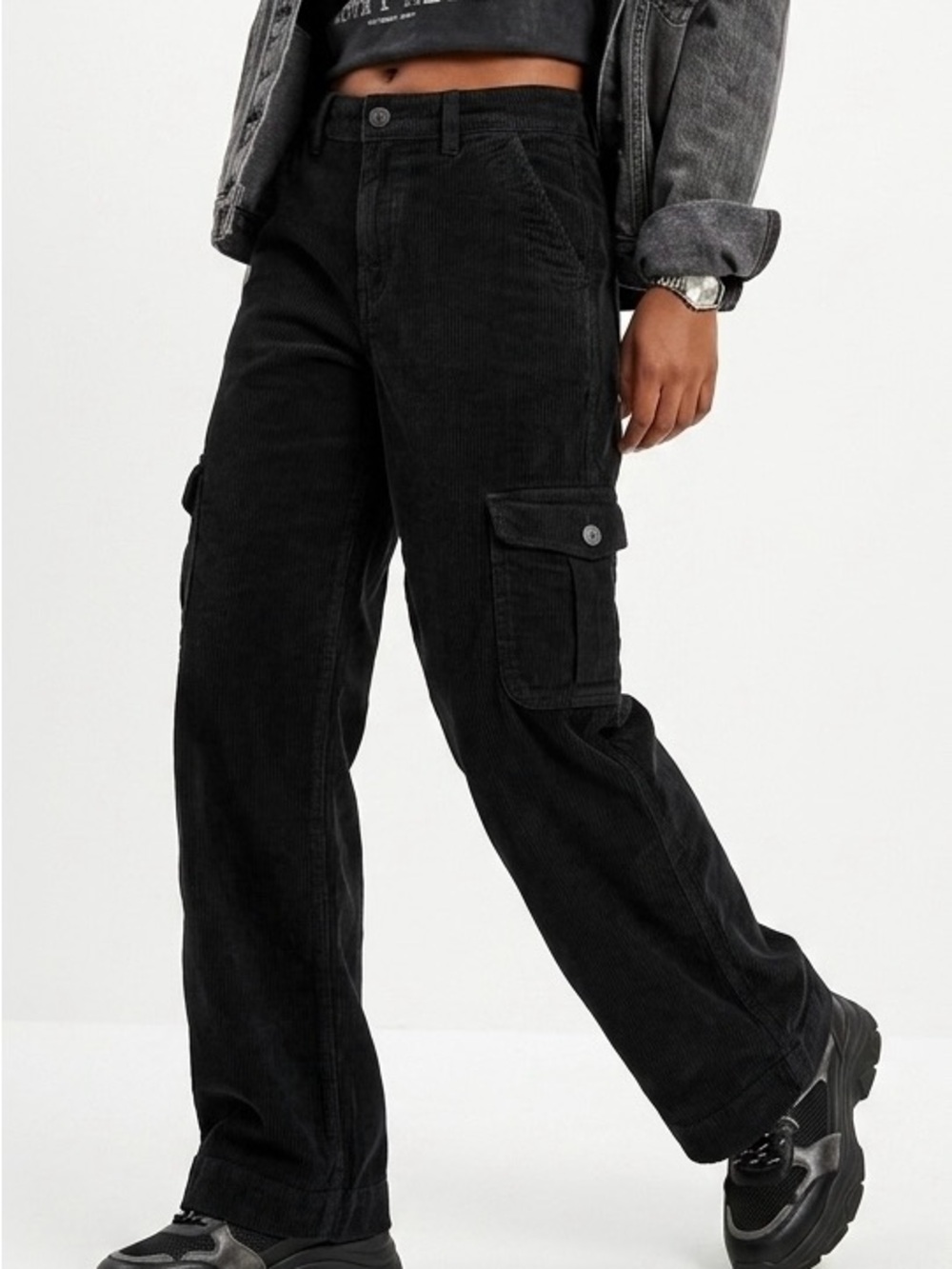 American Eagle Black Corduroy Cargo Pants Size 0 Regular Y2K Aesthetic Baggy